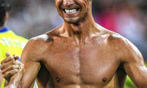 Карикатура. Роналдуга энди футболкасини ечиш шарт эмас 