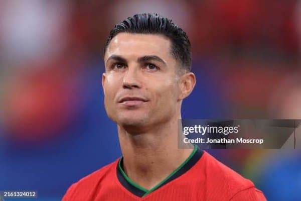 Роналду якуний қарорга келгани йўқ