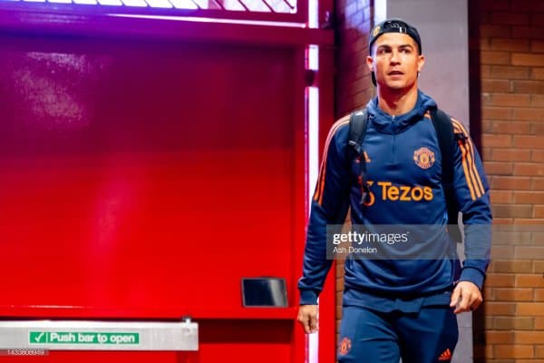 Роналду ҳеч бўлмаса захира ўриндиғига қайтмоқчи