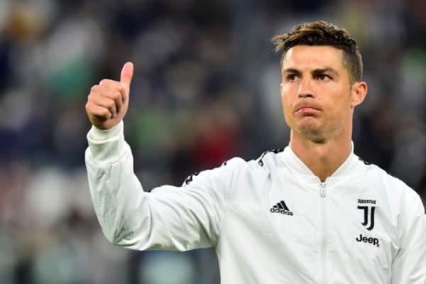 Роналду суперюлдуз билан ўйнайди