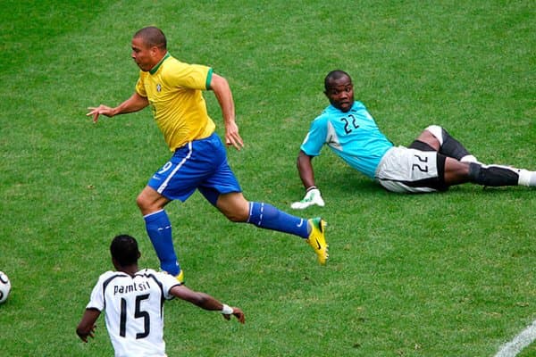 Бу футболчининг ўйини машҳур Роналдони эслатиб юбормоқда