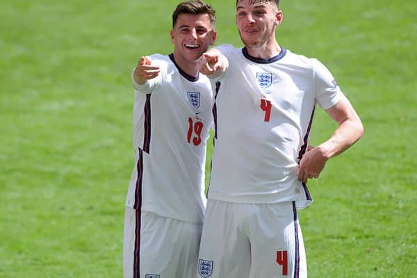 Англиянинг энг зўр ўйинчилари бир жамоада жамланади