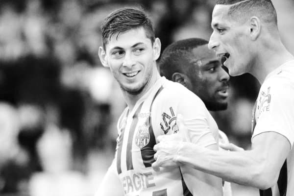 Авиаҳалокатда вафот этган Саланинг отаси 3 ойдан сўнг юрак  хуружидан оламдан ўтди