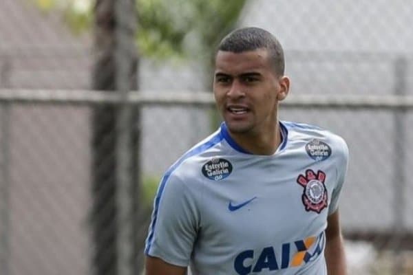 "Барселона" Пикега Бразилиядан ўринбосар топди