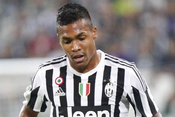 Бразилиялик журналист "Ювентус"даги ҳамюрти Алекс Сандрони қайси жамоага ўтишини айтди