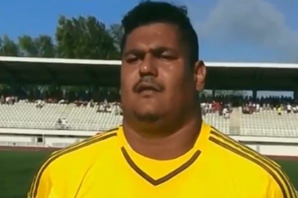 Африкалик посбоннинг жисмоний ҳолати барчани ажаблантирмоқда