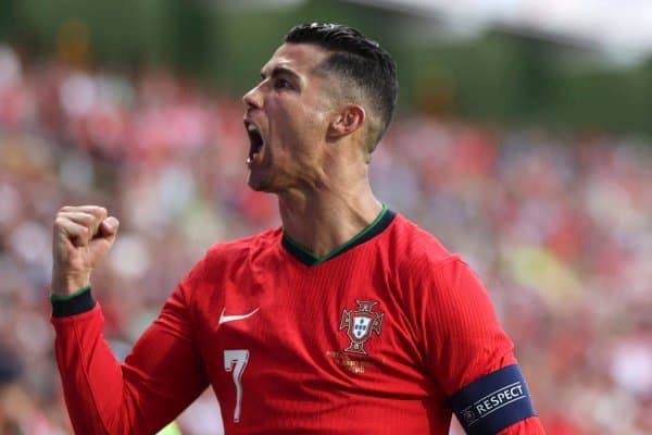 Роналду битта ўйинда бир нечта рекордларни уриб ташлади