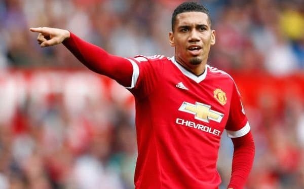 "Манчестер Юнайтед" Смоллингга янги шартнома таклиф қилади