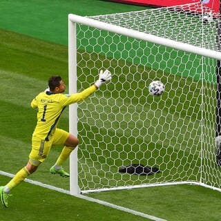 Европа лигасининг энг зўр тўпурарлари