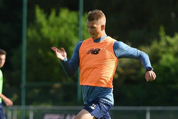 Шомуродов жамоаси қўлга киритган ҳужумчи “Женоа”га келмай жароҳат олди