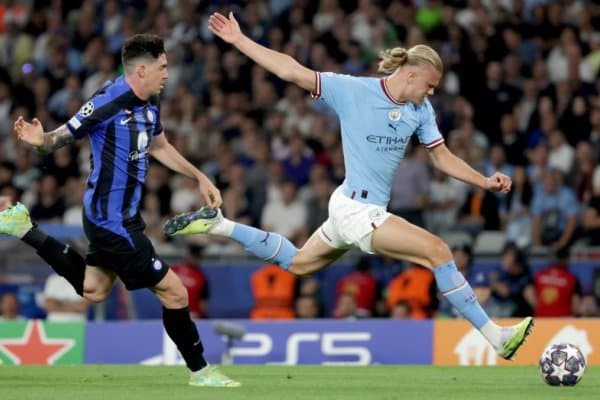 Холанд тўхташни билмайди