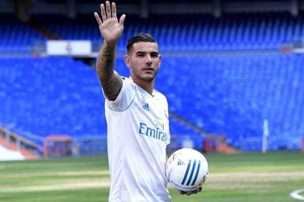 "Реал" ҳимоячисини ижарага беради