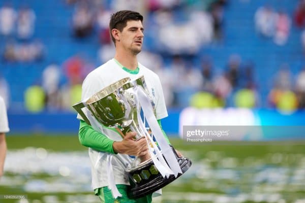 Куртуа "Барселона"га "салом" йўллади