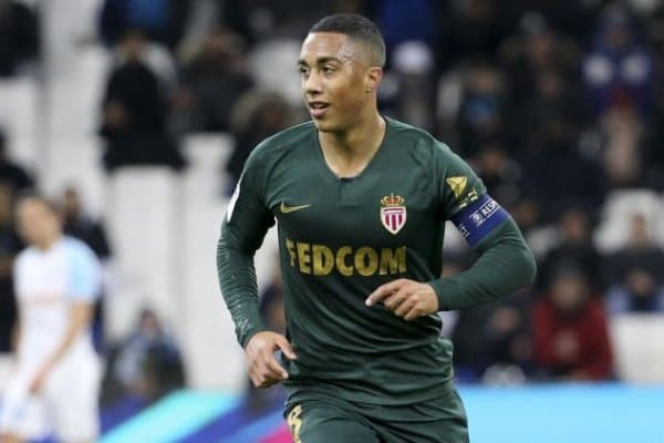 "Манчестер Юнайтед" Погбага ўринбосар топди