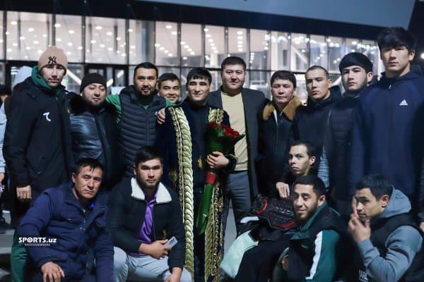 Анвар Абдуллаев Ўзбекистонга қайтиб келди (фотогалерея)