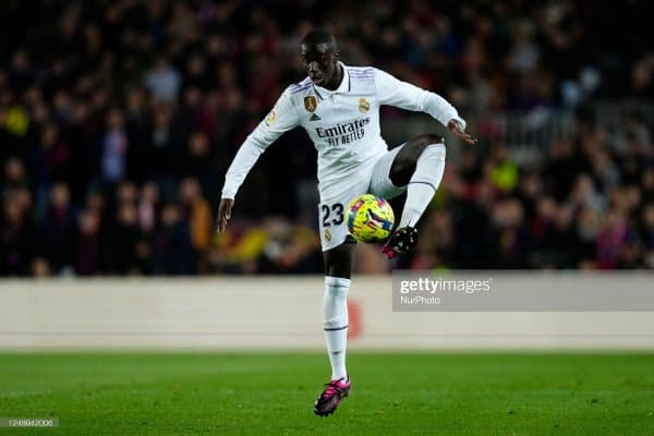 "Реал " ёзда Мендини сотишга тайёр