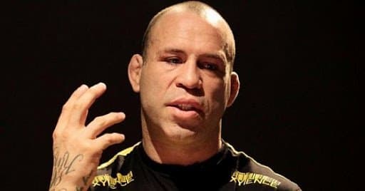 ММАнинг машҳур жангчисини машина босиб кетди