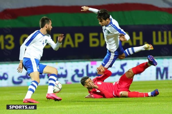 Шомуродов ва Азмун дуэлидан сиз кўришингиз шарт бўлган фоторепортаж