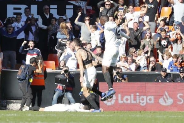 "Валенсия" - "Уэска"  2:1 (видео)