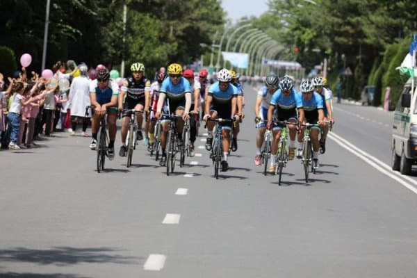 “Мўйноққа мадад” экологик хайрия веломарафони Хонободдан старт олди