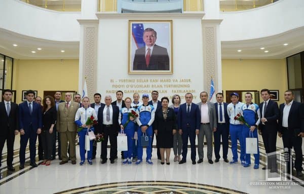 Танзила Норбоева велоспортчиларни тақдирлади