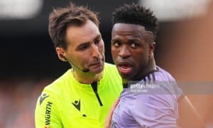 Инфантино: "Винисиус билан бўлган вазиятда ҳакам дастлаб ўйинни тўхтатиши, ҳолат яхшиланмаса, меҳмонларга ғалаба бериши керак эди..."