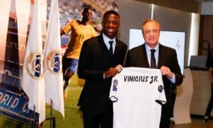 Роналдиньо "Реал" футболчисини мақтади