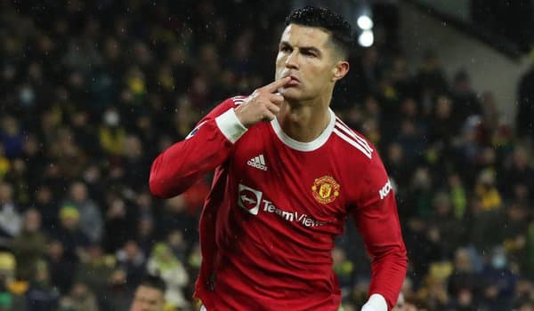 У Роналдуга тан берди!