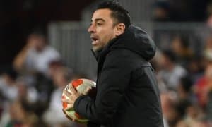 Хави “Барса”га ўзи билан ўйнаган қарияни чақирди