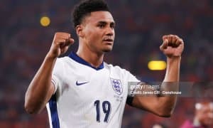 Уоткинснинг онаси Нидерландияга қарши ўйин олдидан: "Ўғлимни майдонга туширинг!"