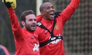 МЮ ўзининг икки тажрибали футболчисига янги шартнома таклиф қилмоқчи