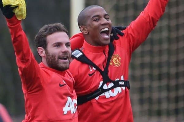 МЮ ўзининг икки тажрибали футболчисига янги шартнома таклиф қилмоқчи