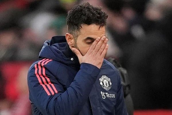 Аморим, бу футболчини тезроқ йўқот!