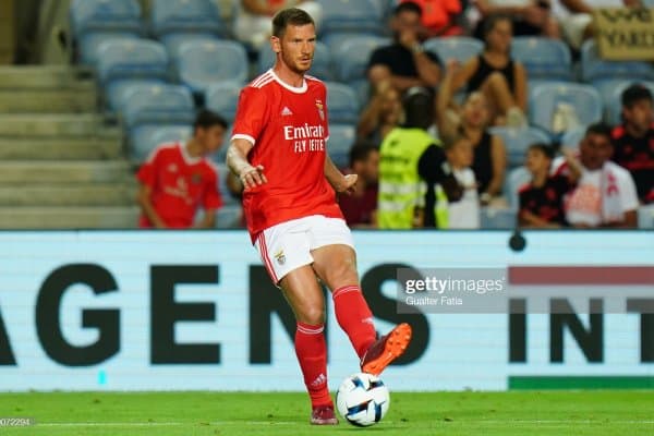 Вертонген мавсумда бир дақиқа ўйнаб, Португалия чемпионига айланди