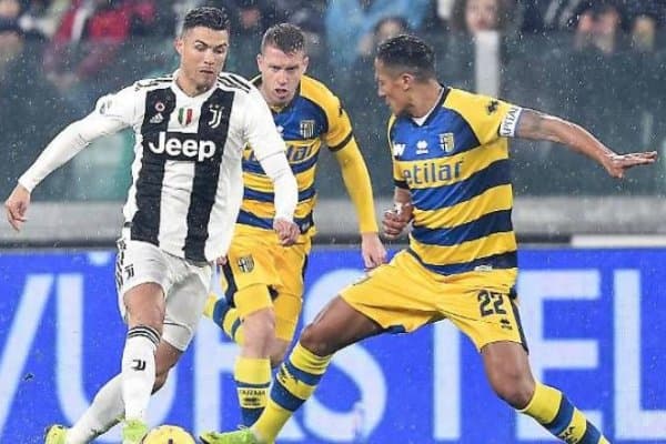 "Ювентус" - "Парма" 3:3 (видео)