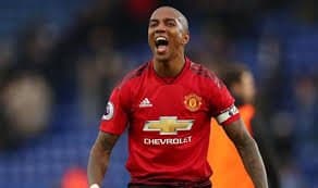 МЮ ҳимоячиси билан шартномани узайтирмоқчи