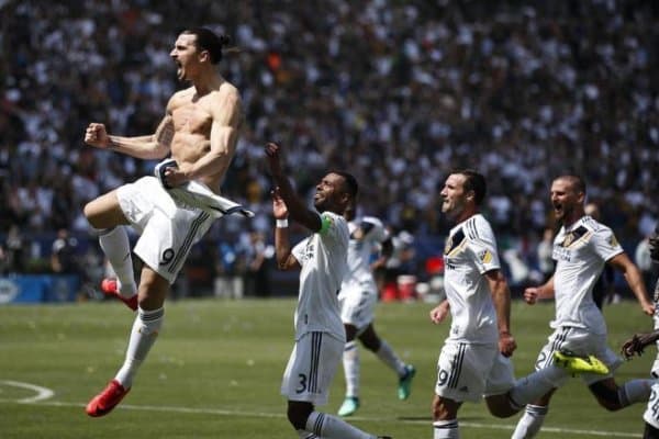 Ибрагимович: Имкон қадар узоқроқ футбол ўйнамоқчиман