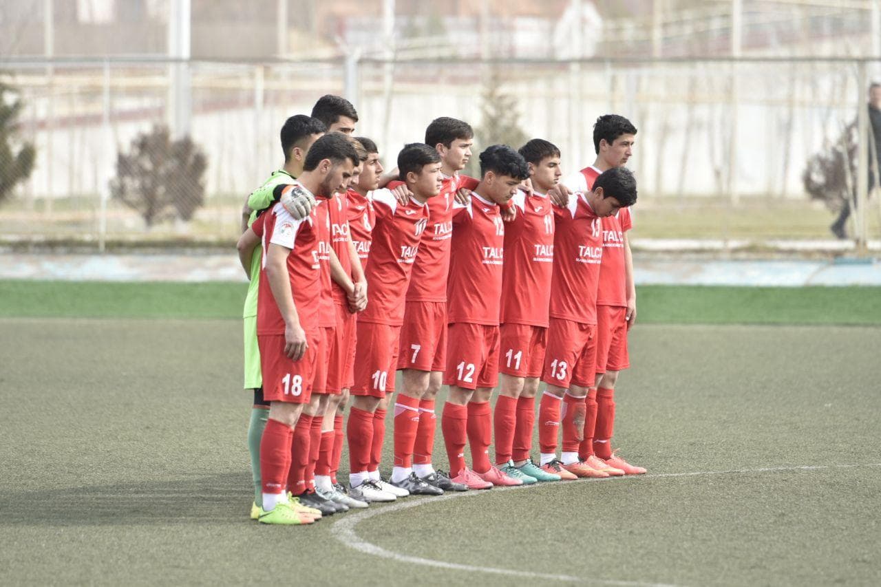 "Насаф" футбол клуби Нуриддин Зайниев хотирасига бағишлаб халқаро турнир ўтказди.